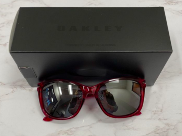 Oakley Women