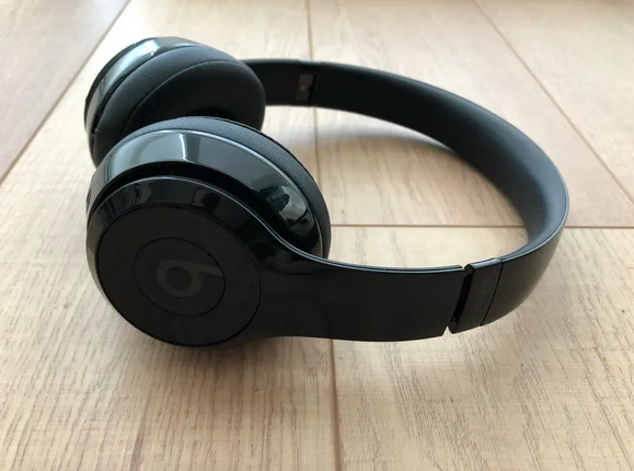 Beats Solo3 Wireless On-Ear Headphones