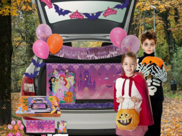 200-Piece Halloween Trunk or Treat Kit $8.83 (Reg. $15.98) | Spider-Man, Batman or Disney Princess!