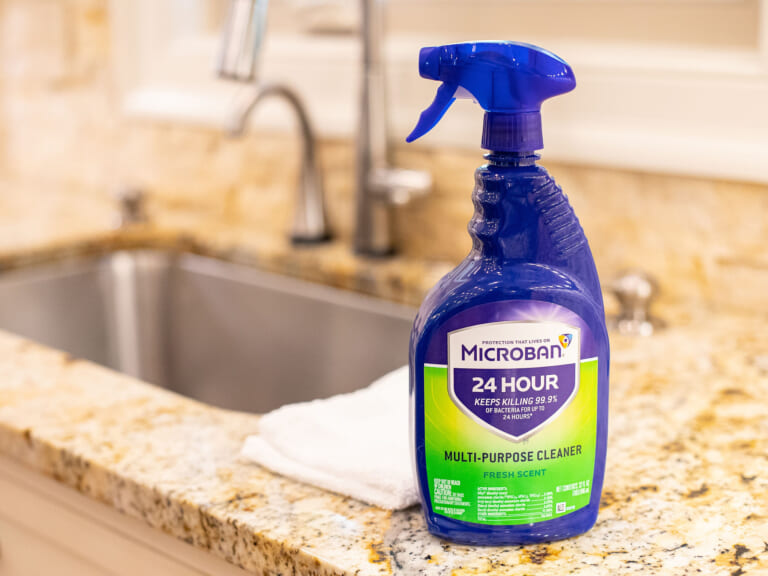 Microban Bathroom Cleaner Just $1.29 At Publix (Regular Price $3.29) – Ends 10/30