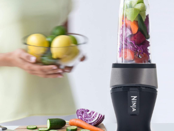 Ninja Personal Blender for Shakes $59.99 Shipped Free (Reg. $68.99) | with 700-Watt Base and (2) 16-Ounce Cups!