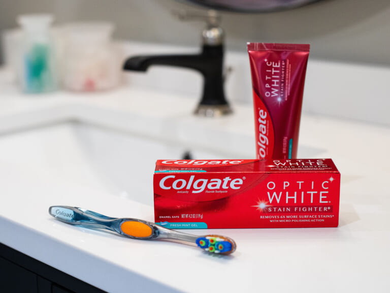 Colgate Optic White Toothpaste As Low As $1 At Publix (Regular Price $3.69) – Ends 3/25