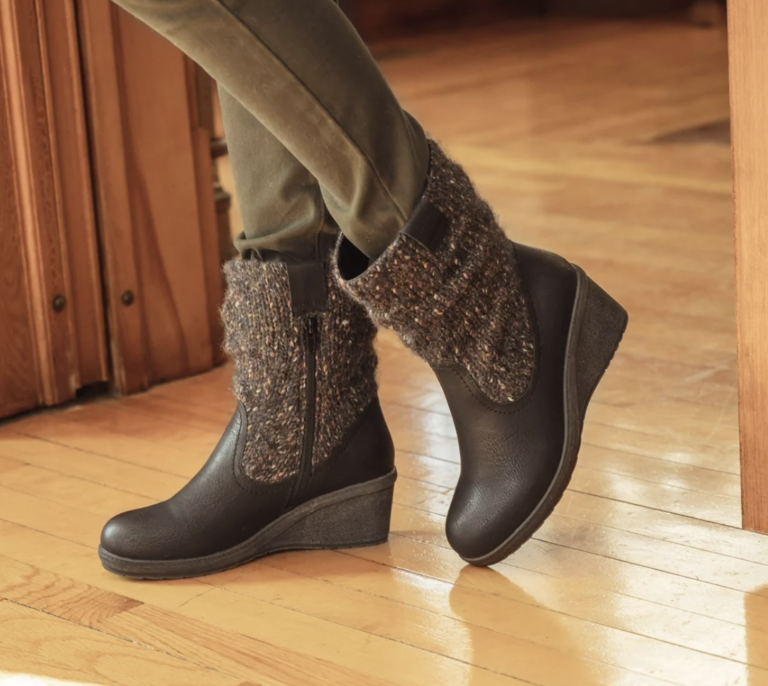 *HOT* Muk Luks Women’s Palmer Boots for just $12.99 shipped! (Reg. $120)