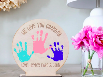 Personalized DIY Handprint Sign