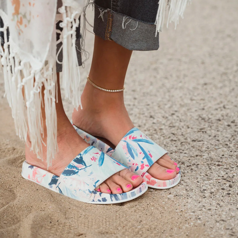 MUK LUKS Women’s Pool Party Slides only $16.99 shipped!