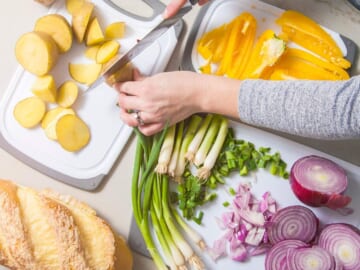 TWO Sets of 3 Kitchen Cutting Boards $13.67 PER SET (Reg. $18) + Free Shipping – 29K+ FAB Ratings! 3 Sizes, with juice grooves