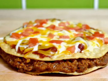 Taco Bell Mexican Pizza Is Coming Back!