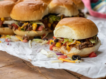 Back To School Dinners Made Easy With KING’S HAWAIIAN Slider Buns – Serve Up My Taco Sloppy Joe Sliders Recipe