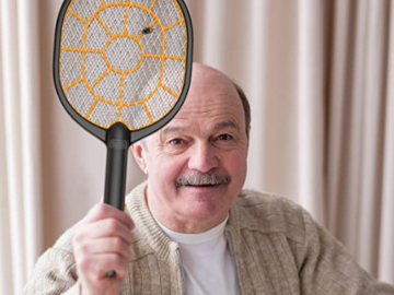 2-Pack Black + Decker Electric Fly Swatter & Fly Zapper $19.99 (Reg. $39.99) – $10 each!