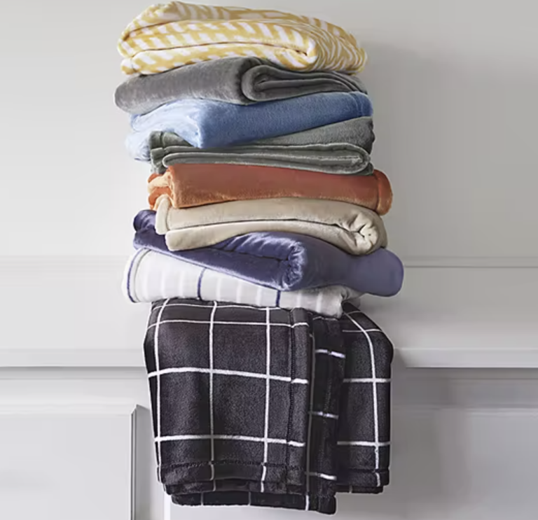 FREE Velvet Plush Solid Throw Blanket at JCPenney after cash back!