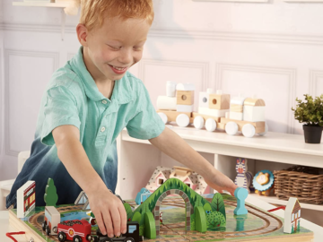 Melissa & Doug 17-Piece Wooden Take-Along Tabletop Railroad for just $17.62! (Lowest Price!)