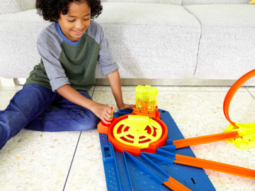 Hot Wheels Track Builder Unlimited Rapid Launch Builder Box only $20.99 shipped (Reg. $59!)