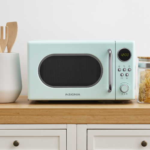 BestBuy Black Friday: Insignia 0.7 Cu. Ft. Retro Compact Microwave $59.99 Shipped Free (Reg. $90) – 2 Colors!