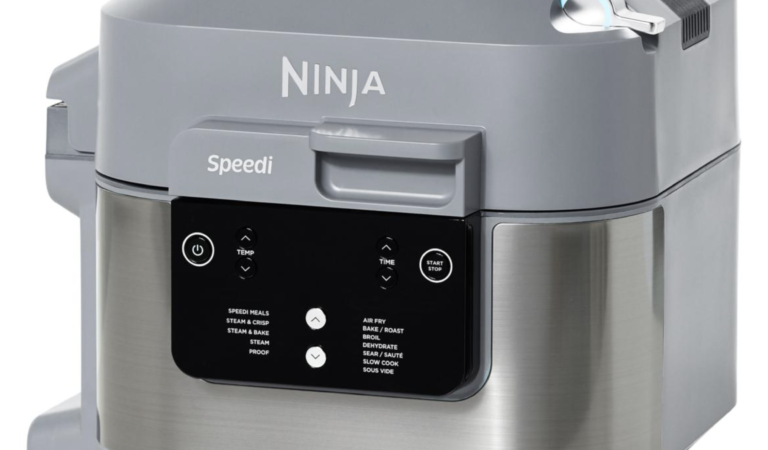 *HOT* Ninja Speedi 12-in-1 Rapid Cooker and Air Fryer with Multi-Purpose Pan for just $149.99 shipped!