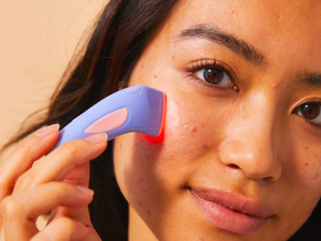 Solawave Bye Acne Light Wand only $71.99 after Exclusive Discount!
