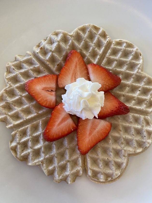 delicious 1-ingredient allergy-friendly quinoa waffle