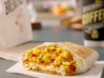 Taco Bell Breakfast Crunchwrap