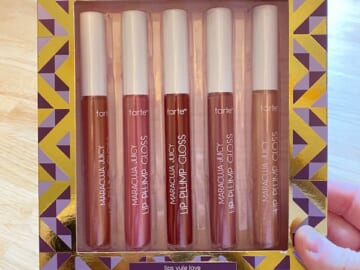 *HOT* Tarte Maracuja Juicy Lip Plump Gloss 5-Pack Gift Set for just $24.98 shipped! (Reg. $120)