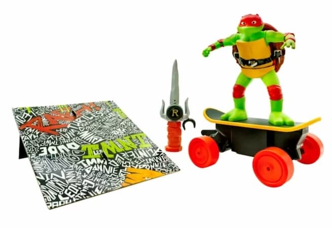 Teenage Mutant Ninja Turtles Raphael Cowabunga Skate RC for just $25! (Reg. $50) {Black Friday Deal}