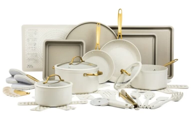 Thyme & Table 32-Piece Cookware & Bakeware Non-Stick Set