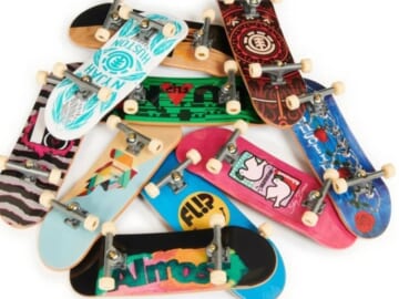 TECH DECK, DLX Pro 10-Pack of Collectible Fingerboards