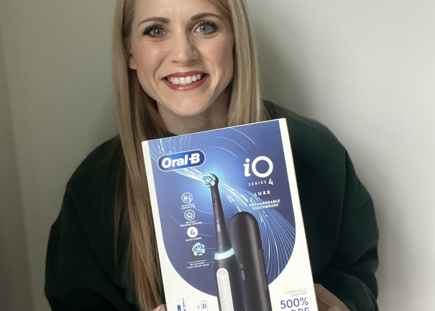 HOT Oral-B iO4 Luxe Electric Toothbrush Black Friday Deal!