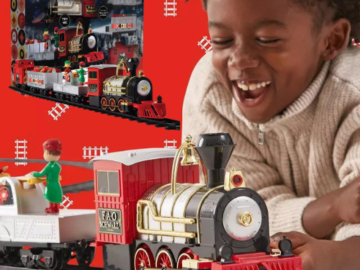 FAO Schwarz 30-Piece Motorized Train Set $24 (Reg. $60)