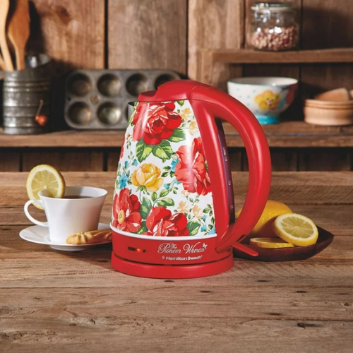 The Pioneer Woman Electric Tea Kettle, 1.7L $19.99 (Reg. $35)