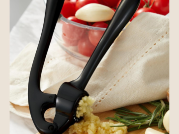 Premium Garlic Press 3-Piece Set $9.99 (Reg. $20)