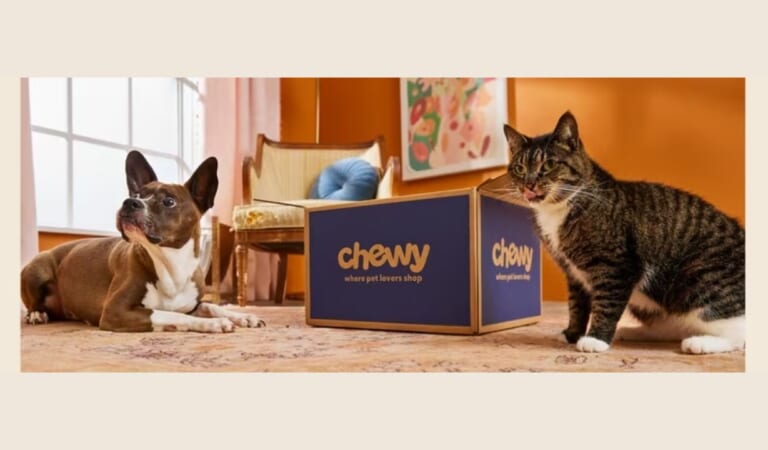 FREE $30 Gift Card w/ $100 Purchase at Chewy.com